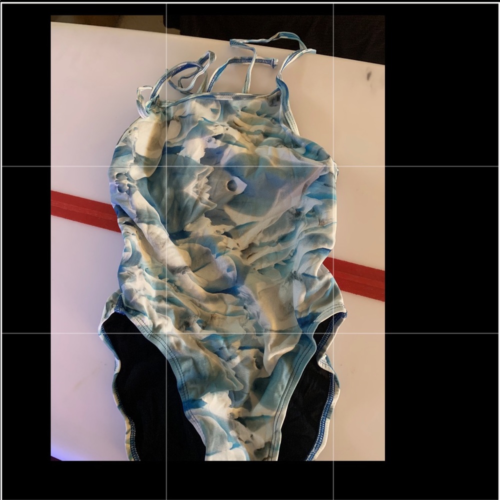 Jolyn one piece tieback 26, Jackson III